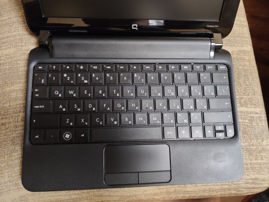 Нетбук HP Q mini в отличном состоянии