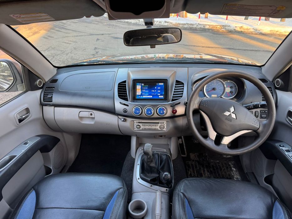 Mitsubishi l200, дабл кабіна, кунг 2.5 дизель, механіка, 150тис км  !!