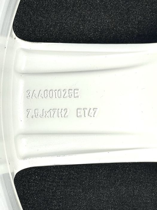 Диски оригінальні Volkswagen R17 5x112 Passat B7 B8