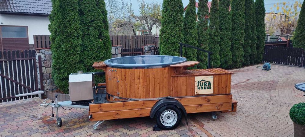 Balia mobilna z jacuzzi