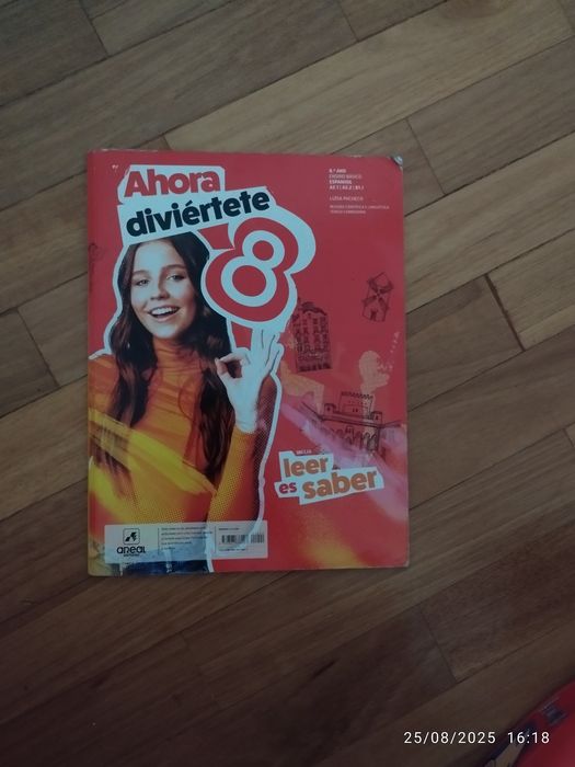 Cadernos de atividades espanhol e português 8° ano