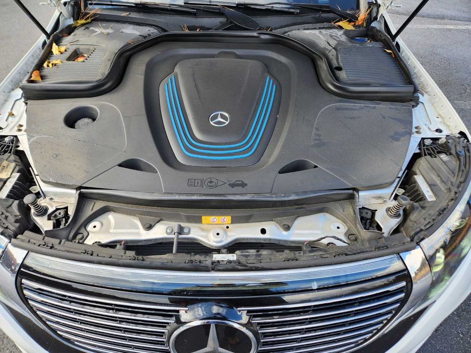 2020 Benz EQC 4MATIC вже на  нашій площадці
