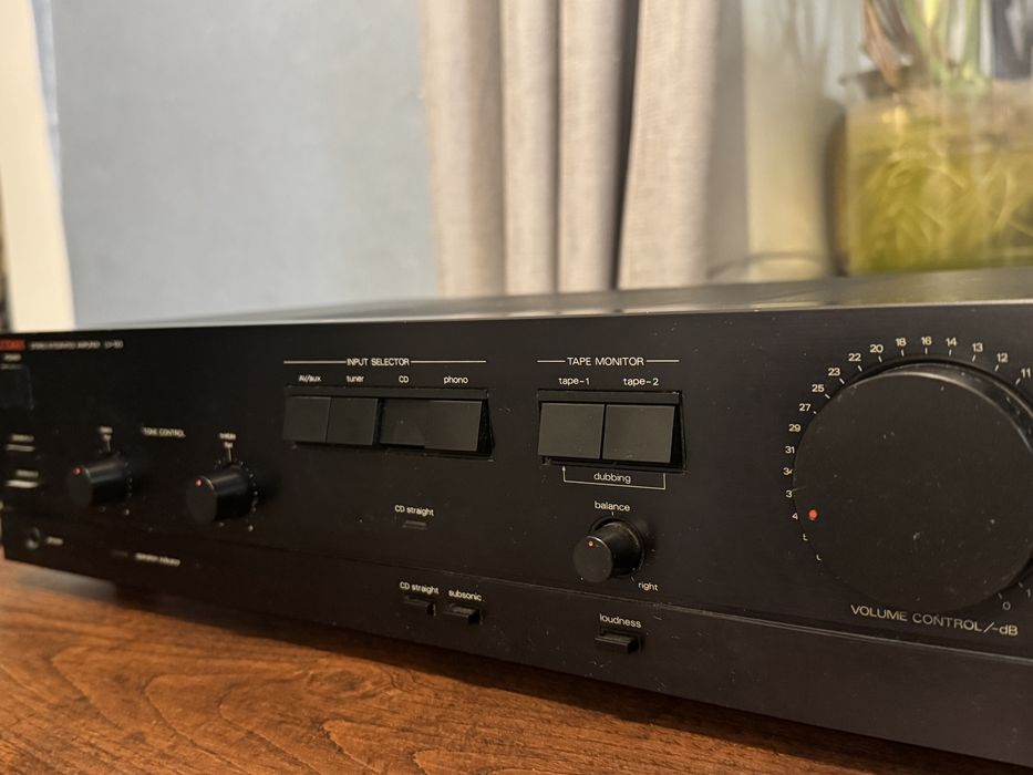 Luxman lv 100 wzmacniacz