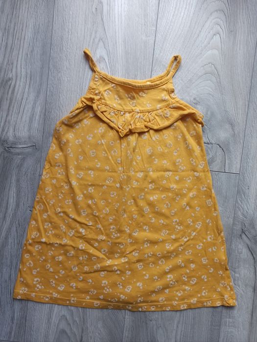 Letnie sukienki r. 92
