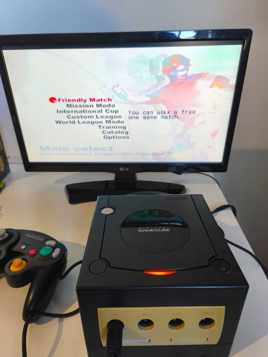 Nintendo GameCube com jogo