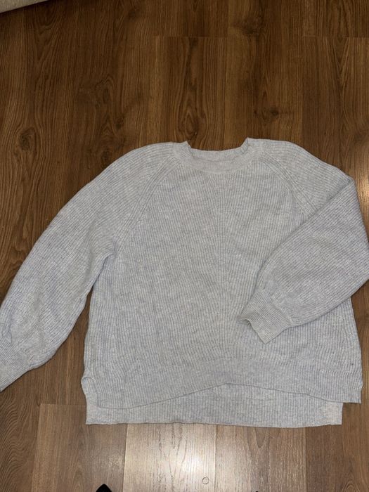 Светр теплий жіночий