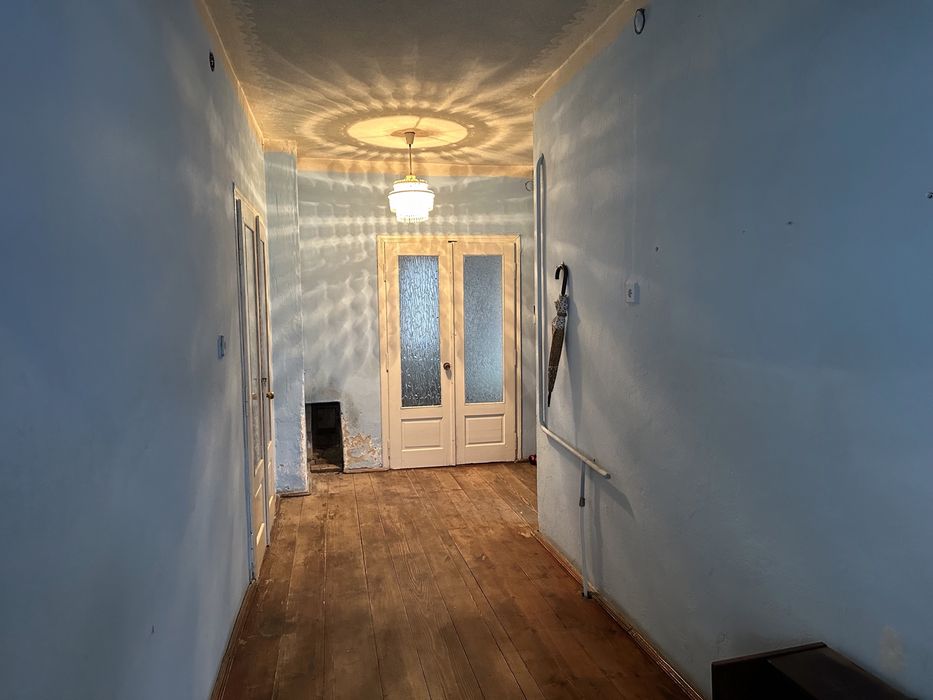 Продаж 2-поверхового будинку з гаражем  (смт. Глибока)