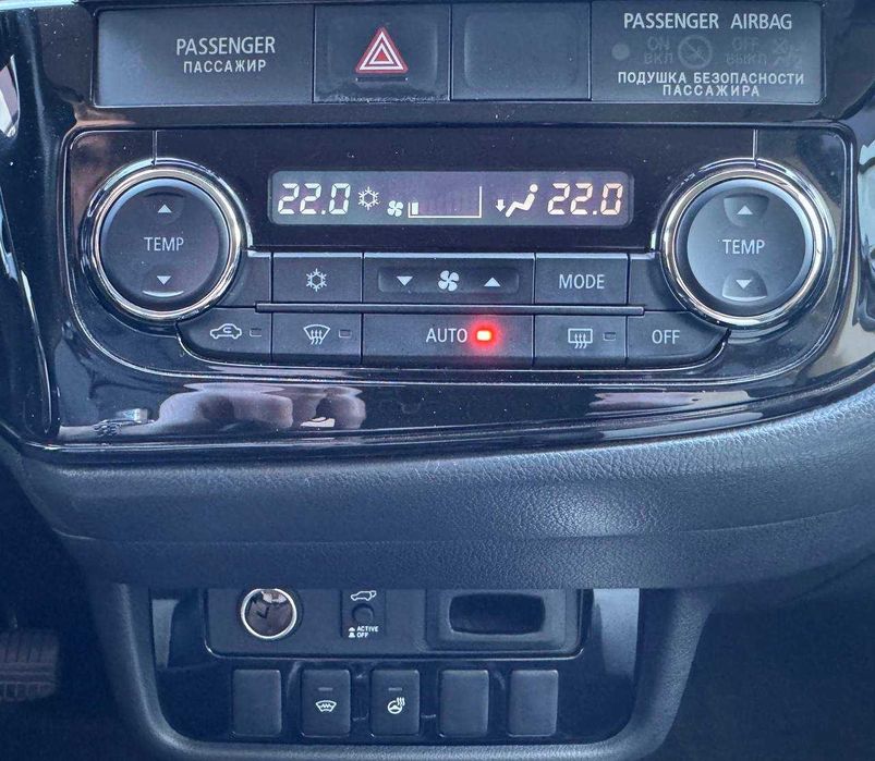 Mitsubishi Outlander 2017 Офіціал