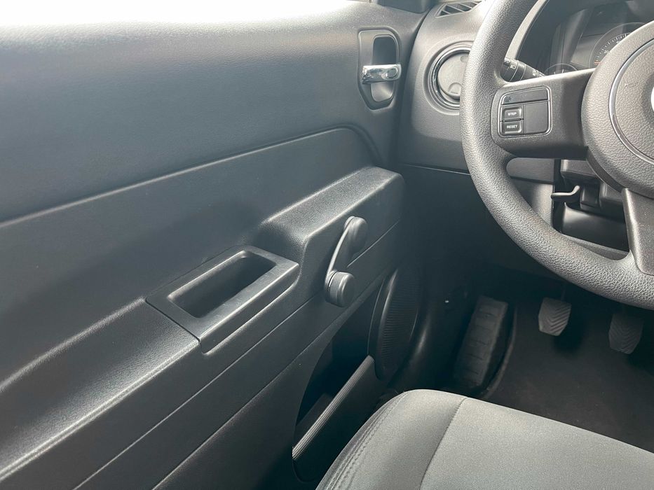 Jeep Patriot 2015 VIN 1C4NJPBA2GD584082 фото оголошення 13 з 21