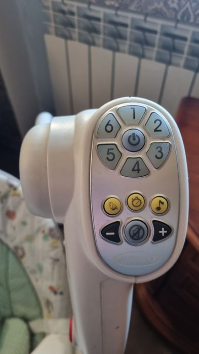 Заколисуючий центр Graco