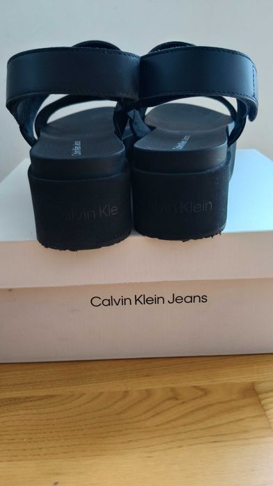 Sandały damskie na platformie Calvin Klein r. 40 jak nowe