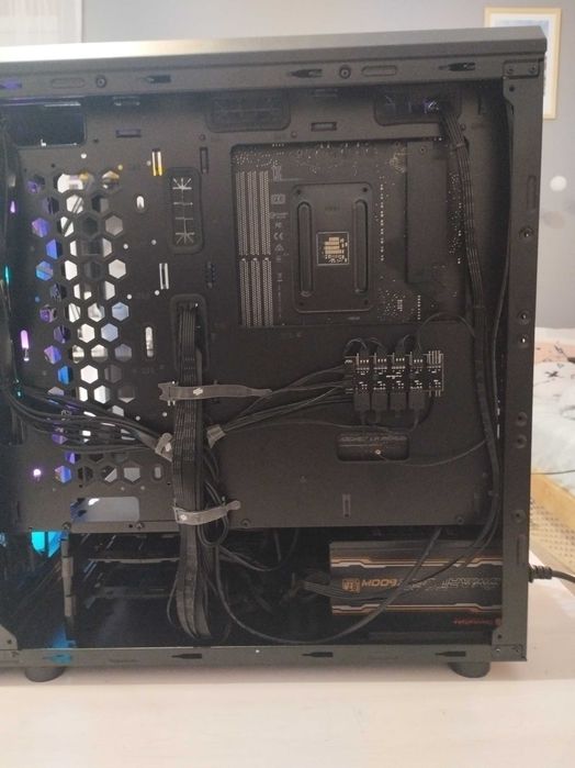 komputer gamingowy R5 3600, RTX 4060 8GB OC