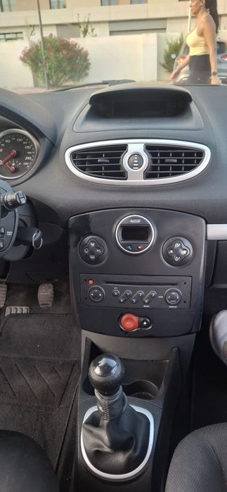 Renault Clio — fotografia 9