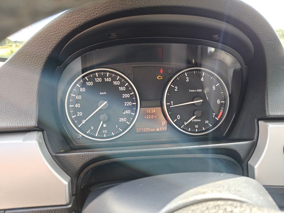 BMW E90 320i 2006rok