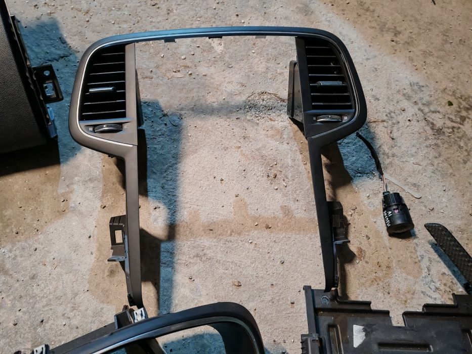 Peças tablier Megane 4 2018