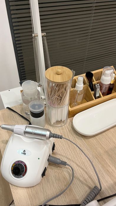 Mesa de unhas para alugar