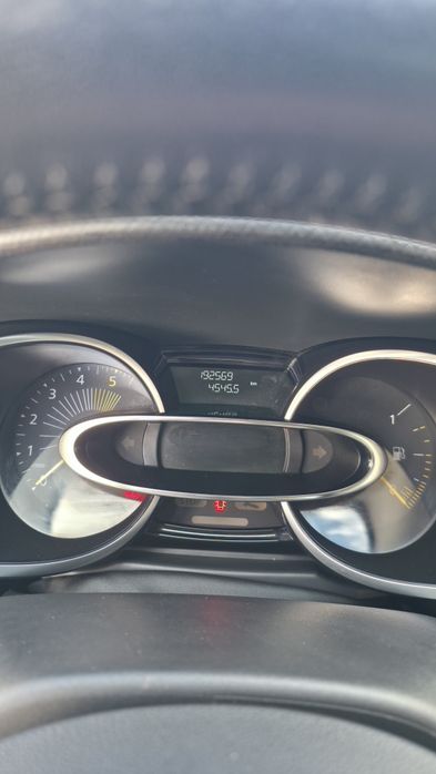 Renault Clio IV 1.5dCI ECO GPS AC Auto Sensores 11/2015