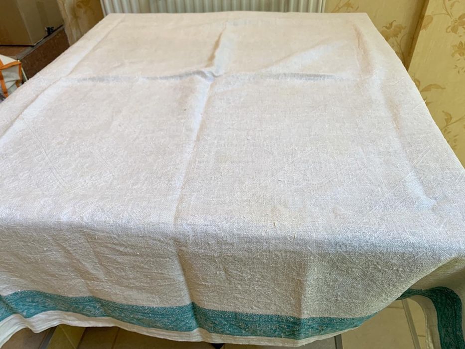 Скатертини різні