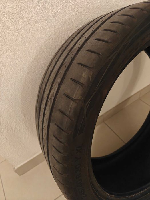 Pneus Continental