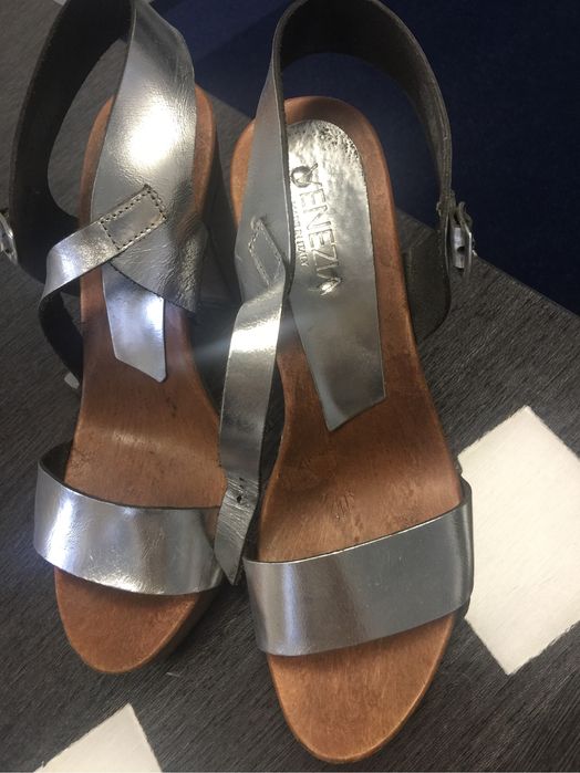 Sprzedam buty ze skóry Venezia 39