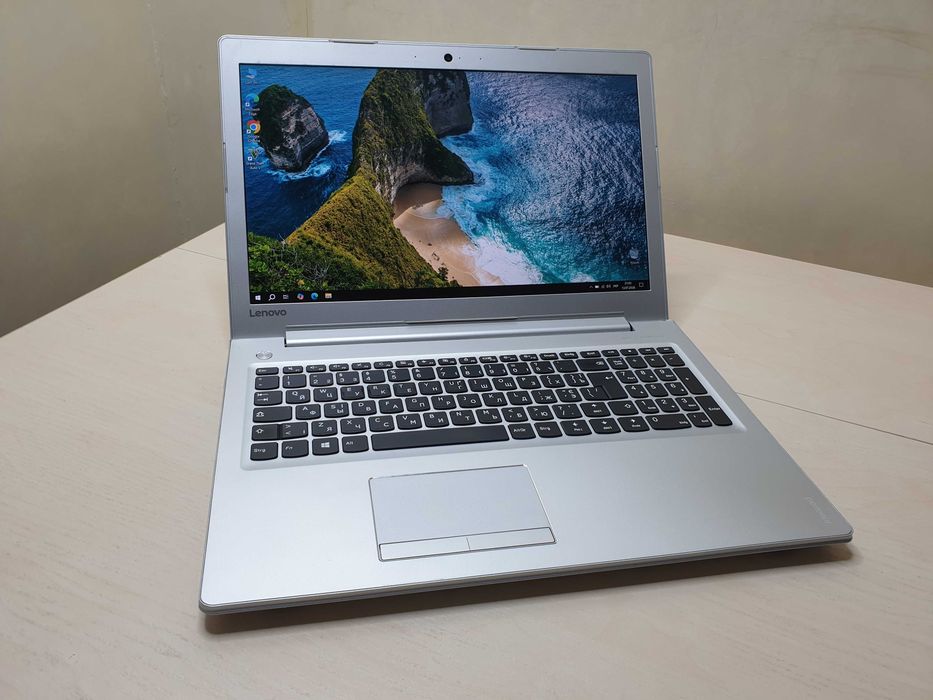 Потужний ноутбук Lenovo /Intel Core i5-7200/NVIDIA GeForce 940MX/Full HD, IPS