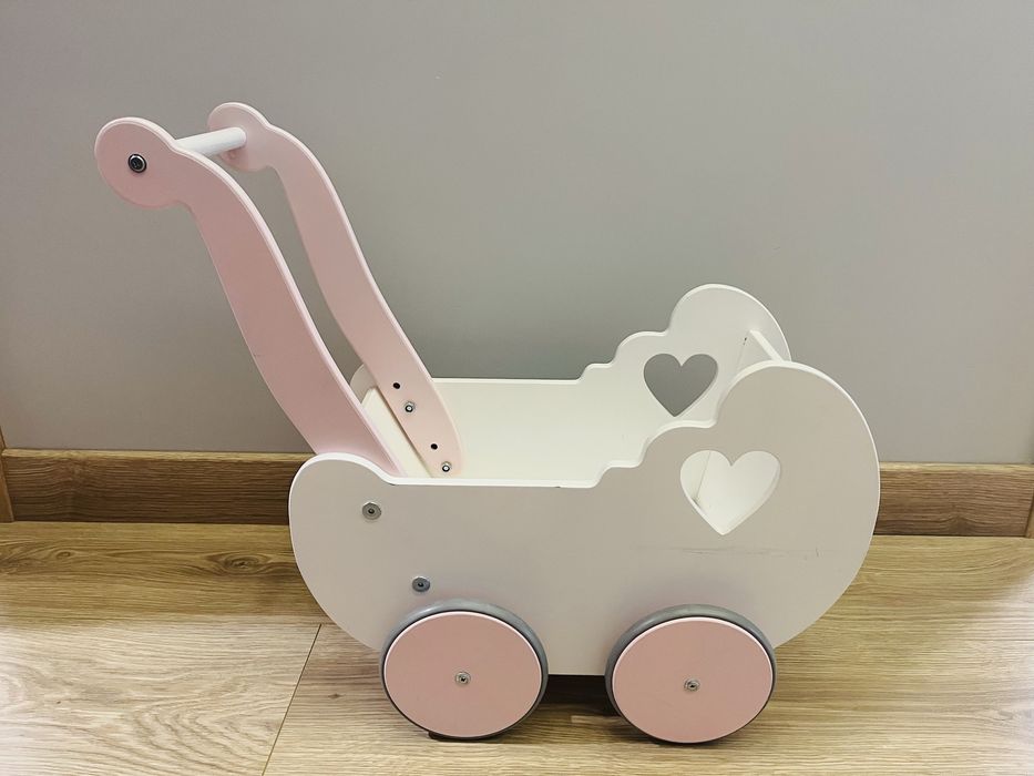 Drewniany wózek dla lalki dziecięcy pchacz jeździk na roczek chodzik