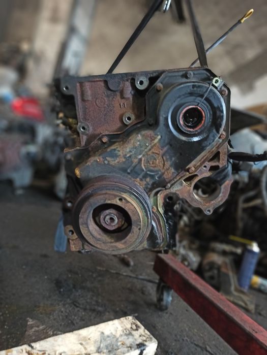 Двигун мотор двигатель Cherokee 2.5 TD DD85C