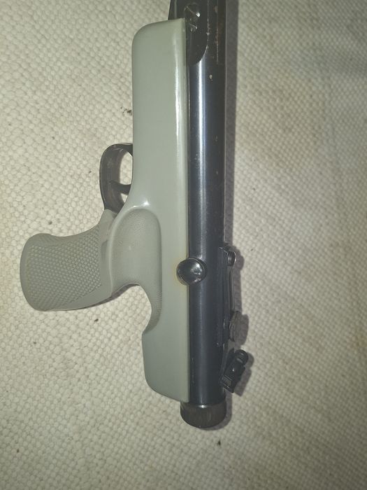 Pistola Diana mod 6