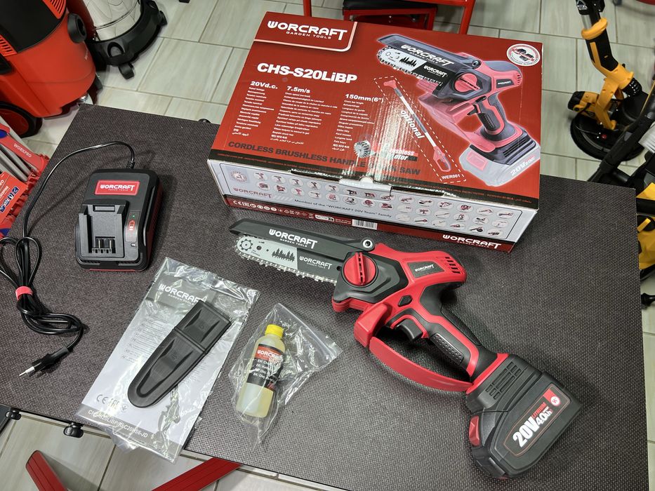 Бесщеточная аккумуляторная цепная пила Worcraft АКБ 4 Ач Официальная