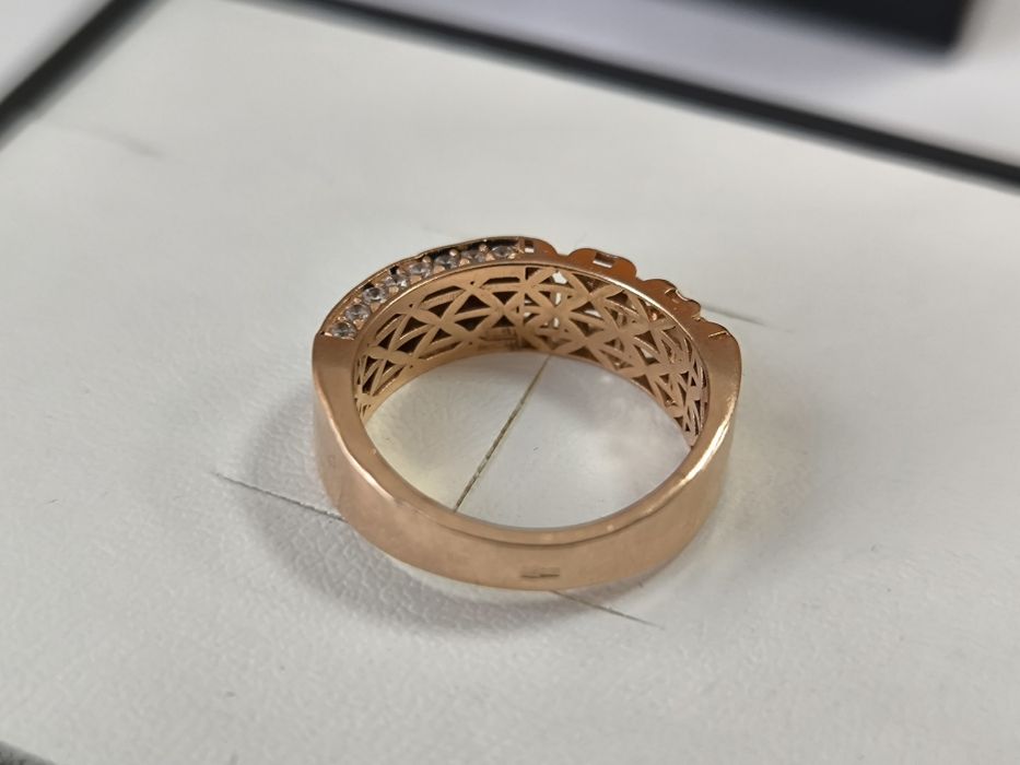 Кольцо золотое Луи Витон р18, 4.05г