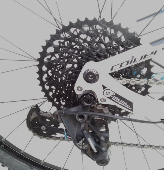 JF-Bikes Bicicletas Coluer Sodium L carbono 12v Fox.