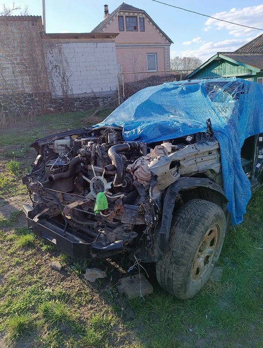 Nissan Navara D40/D323F