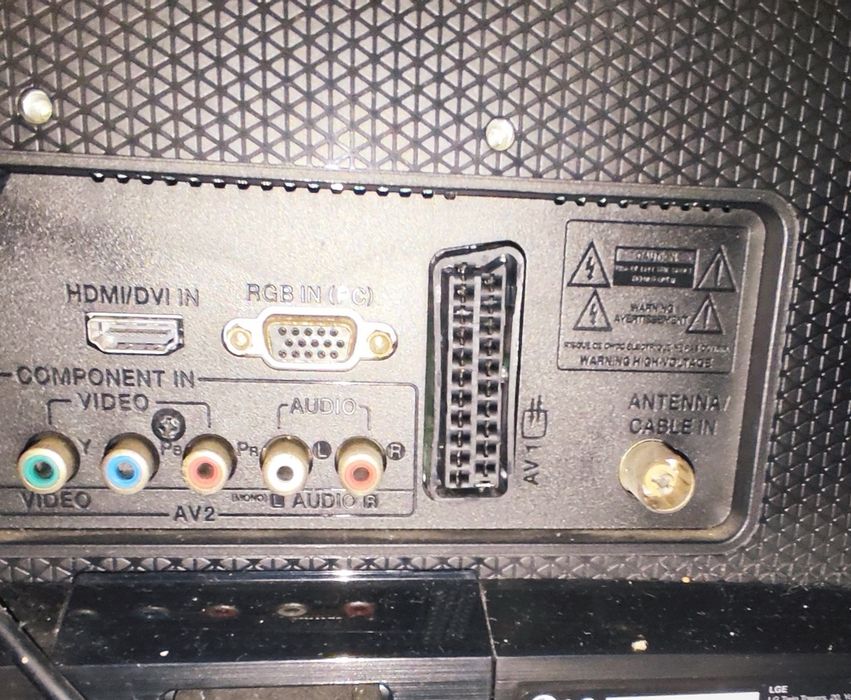 Vendo TV LG pequena a funcionar perfeitamente