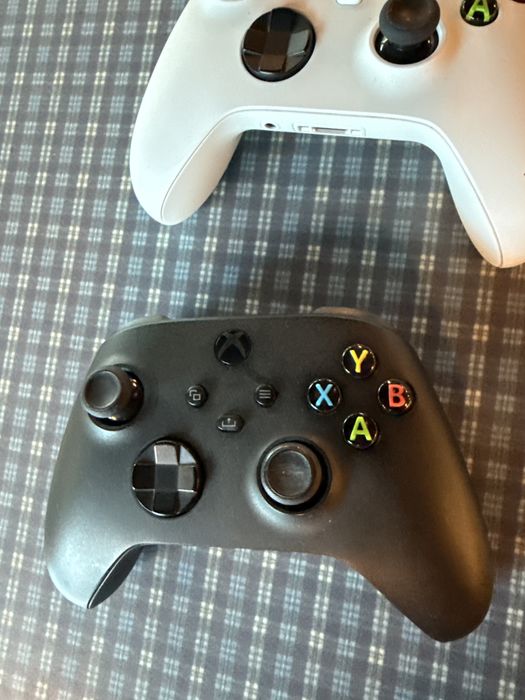 2 Comandos XBOX Series S (DEFEITO)