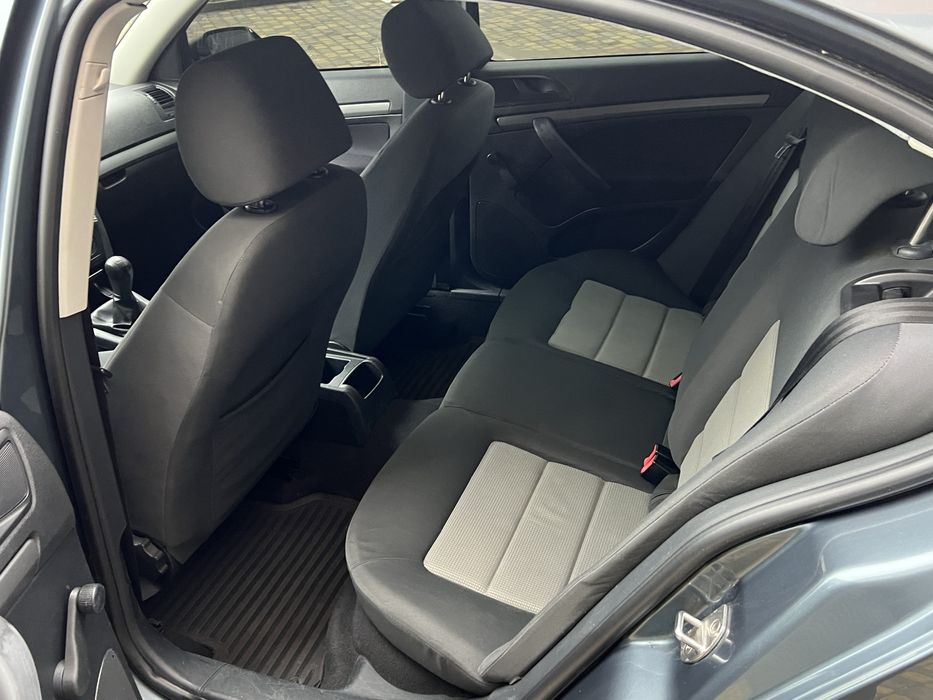 Продам шкода А5 -1.6 мпі