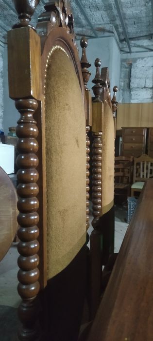 Mesa de jantar antiga