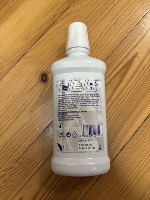 Oral B płyn do płukanis jamy ustnej