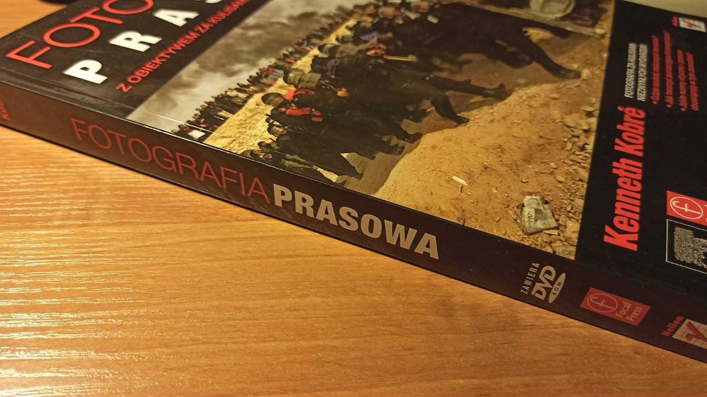 Fotografia prasowa, Kenneth Kobre (z płytą DVD), 2011
