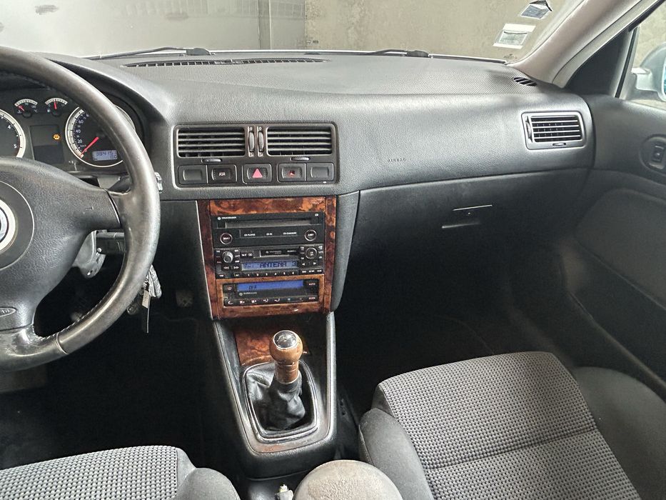 VW Bora 1.9 TDi Highline de 2000