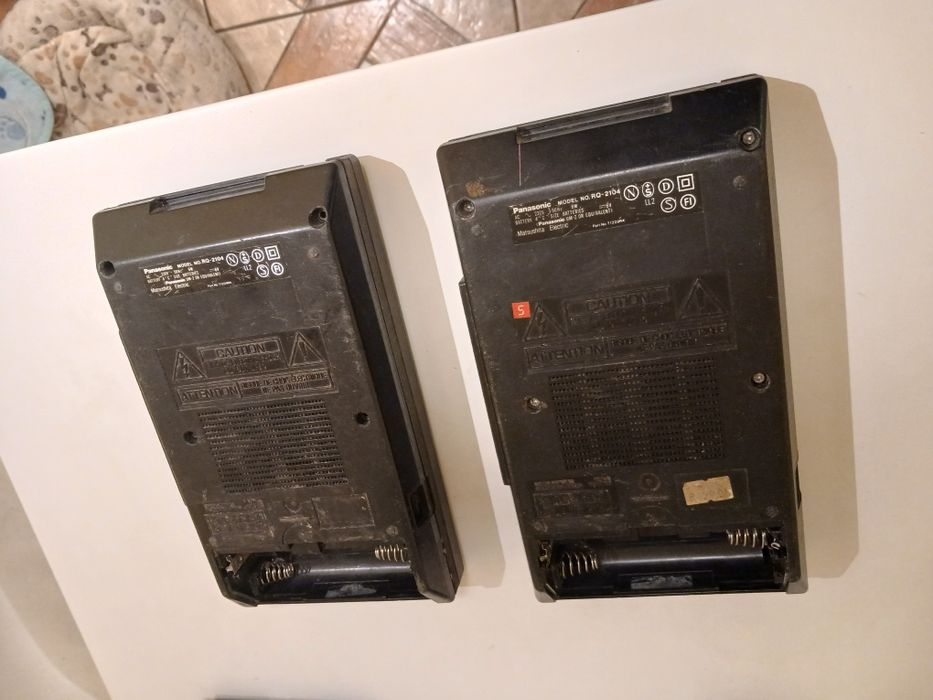 Продам касетний диктофон Panasonic RQ-2140.
