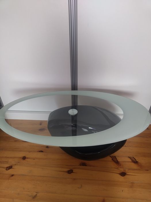 Szklany stolik kawowy