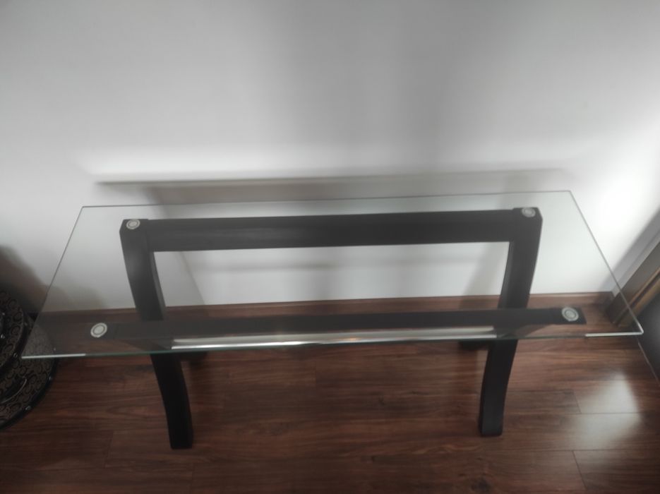 Aparador, tampo em vidro