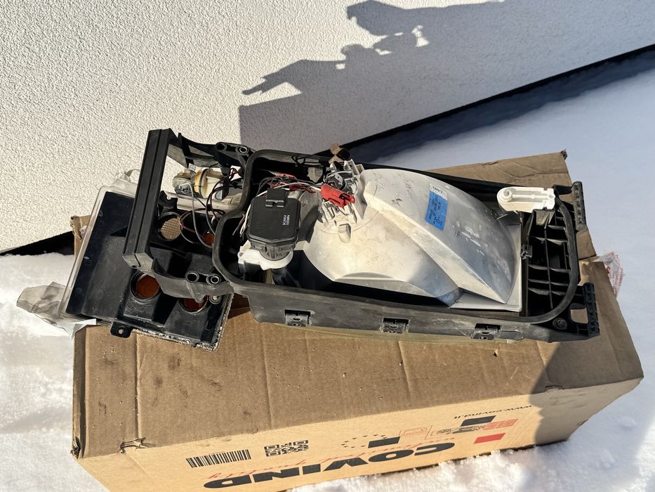 Reflektory przednie Scania R, Oryginał