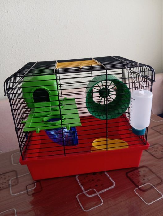 Продам клініку для хомячка.