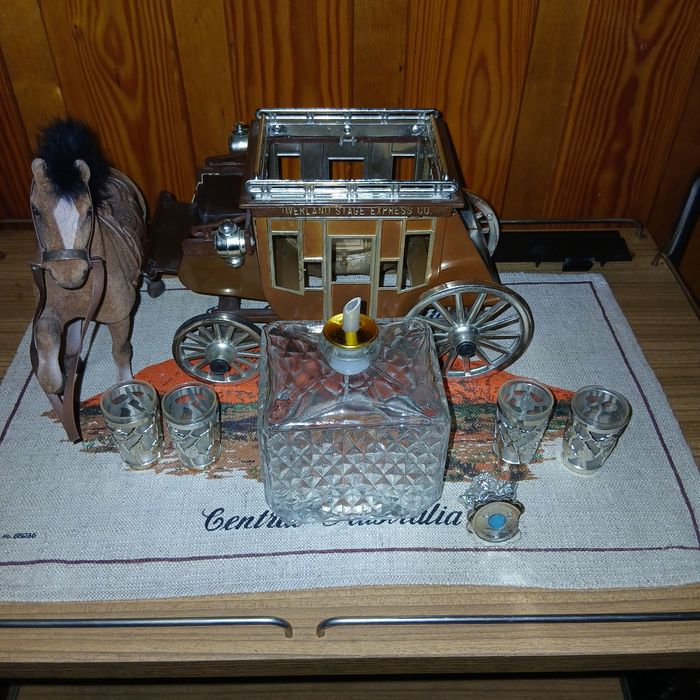 Карета - бар со штофом и стопками Пивная кружка . Винтаж !