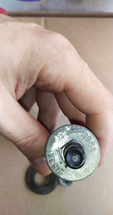 Кнопка, кінцевик, тумблер викл вкл  ,перемикач маса в мотоцикл в авто