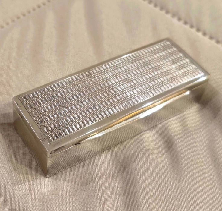 Caixa Prata Águia Guilhochada Para palitos