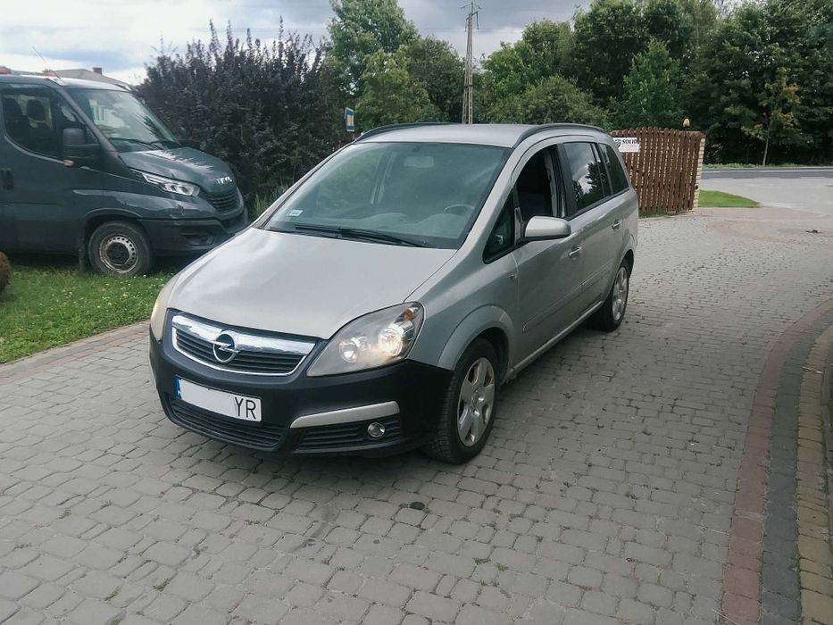 Opel Zafira B  1.8B+G 06r 7-osobowy