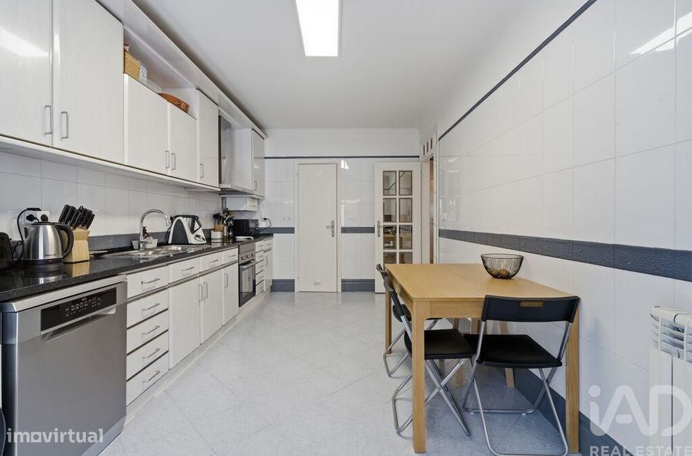 Apartamento T2 em Queluz e Belas de 107 m2