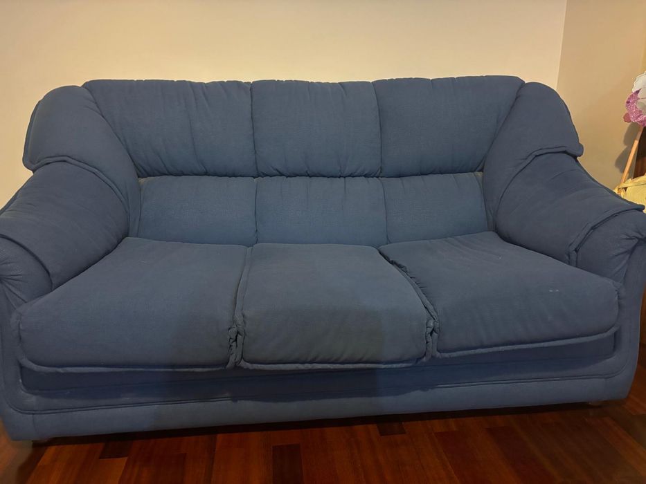 Sofas em tecido azul